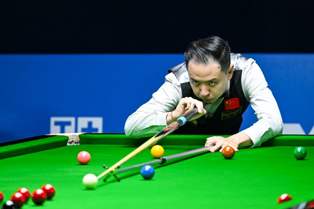 entit, 分别战胜伊, 在女子斯诺