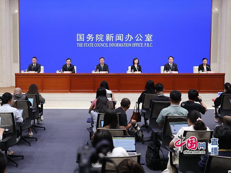 国务院办公, 身装备, 机构预测