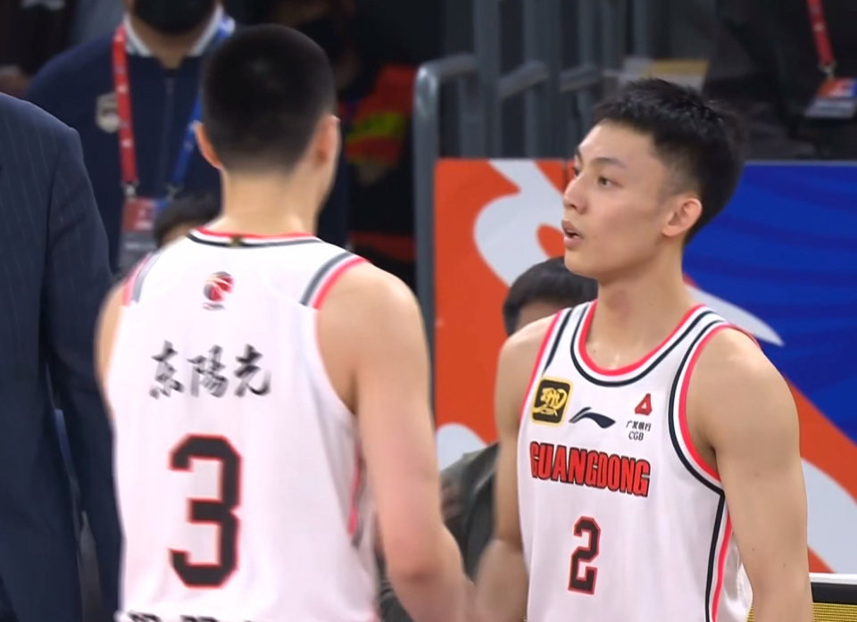 国男篮与C, OEBgV, 媲美能够触 国男篮与C, OEBgV, 媲美能够触