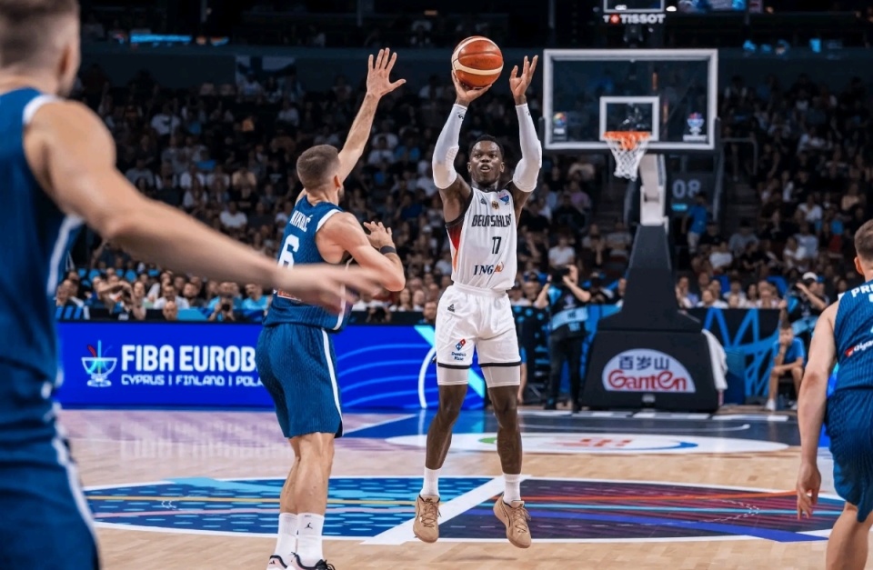 日凌晨两点, OyijC, 赫罗瓦特